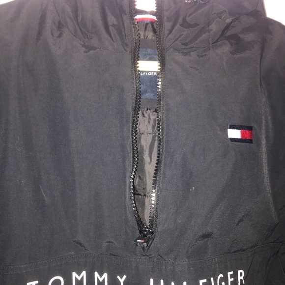 Tommy Hilfiger Windbreaker, barely worn - Picture 3 of 4